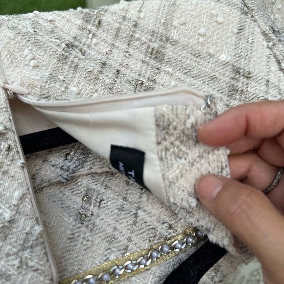 🎄 Tahari Arthur S. Levine Textured Fit & Flare Dress – Champagne Cream Size 4 - Picture 11 of 17